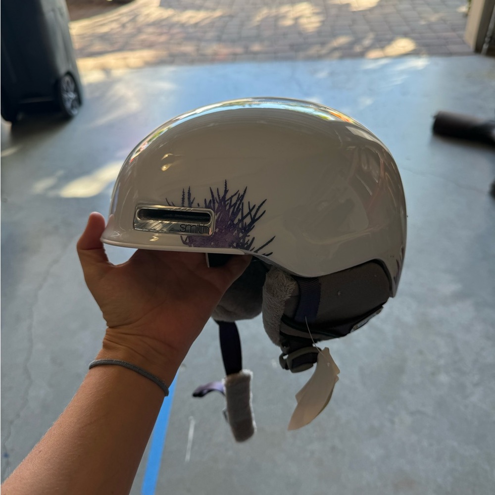 SMITH White Helmet with Purple Accents